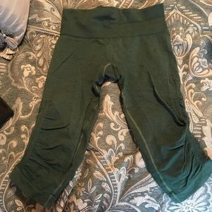 Lululemon in the Flow Crop